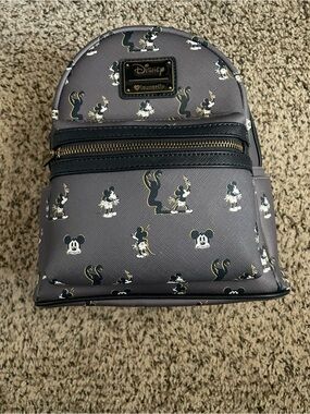 Very Hard to Find Spooky Disney Mickey Backpack Bag HTF Heart OG